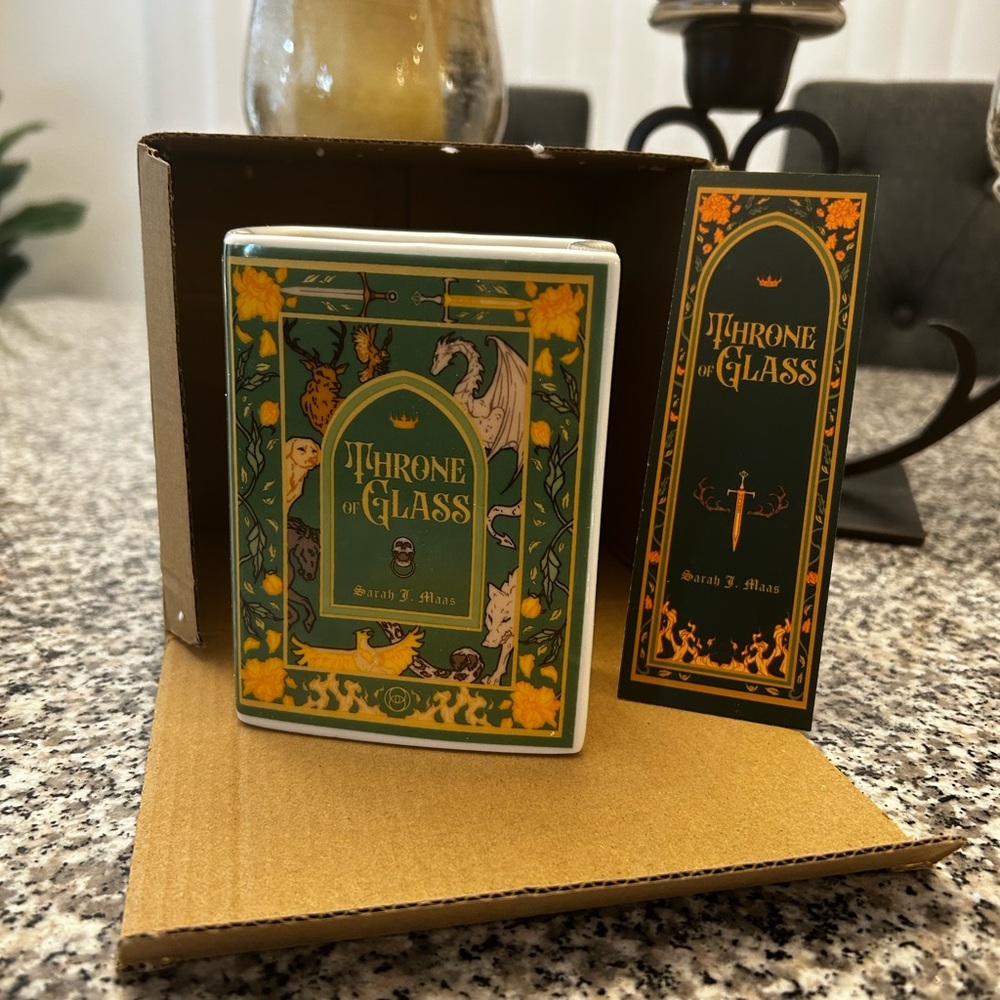 Throne of Glass Bookpot with Bookmark
